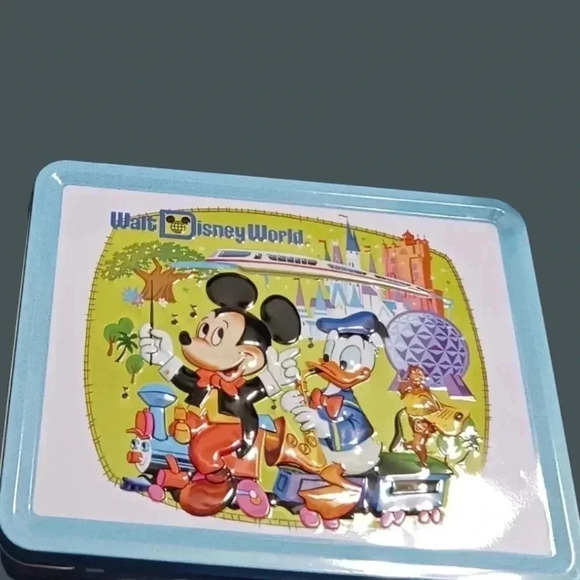 Disney d23 set lunchbox and pin set - Picture 7 of 14
